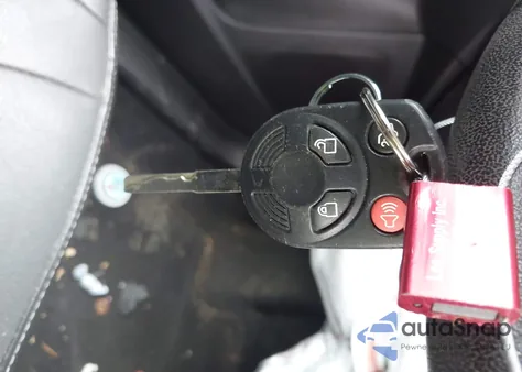 2014 Ford Focus Se z USA, uszkodzony, nr VIN 1FADP3K20EL271679